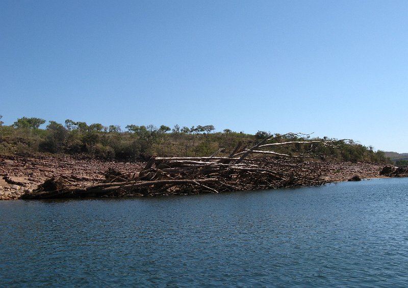 IMG_3222.JPG - Chamberlain Gorge, flood debris