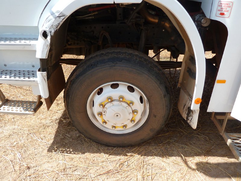 P1050362.JPG - Tyre & truck damage on way to Lake Argyle