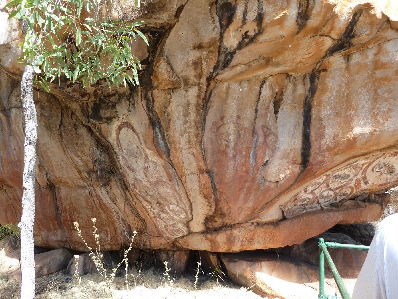 P1040673.JPG - Aboriginal rock art site