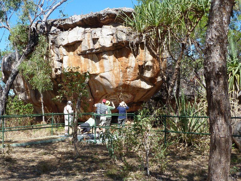 P1040677.JPG - Aboriginal rock art site
