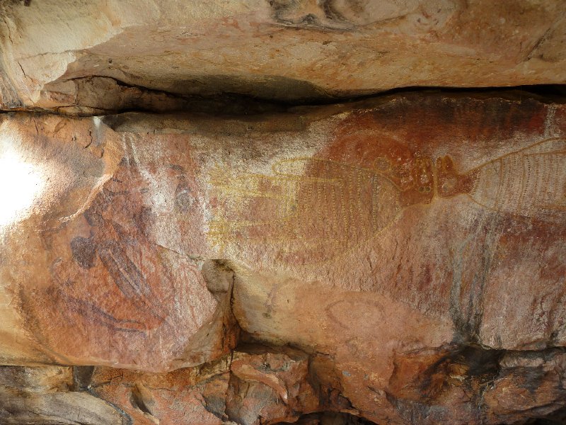 P1040702.JPG - Aboriginal rock art site