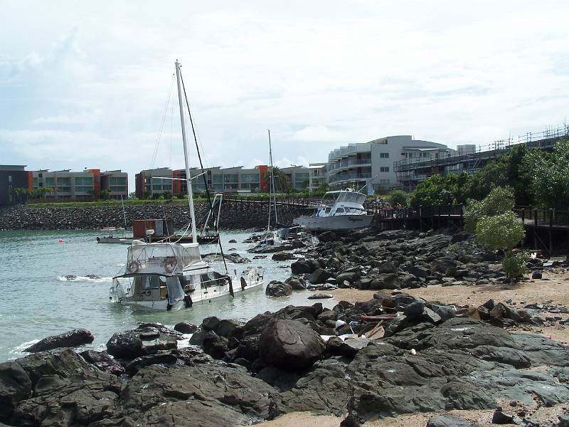 100_1299.jpg - Between Shingley Beach and Cannonvale - Whisper Bay on right