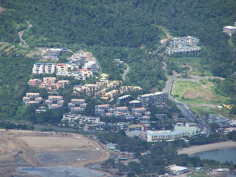 100_1434.jpg - Eastern end of Airlie Beach, with marina construction in lower left