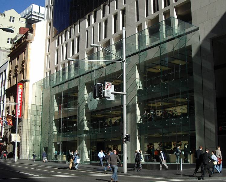 imgp9928.jpg - Apple Store, Sydney, June 2008