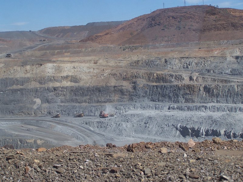 100_0825.JPG - Mt Isa mine