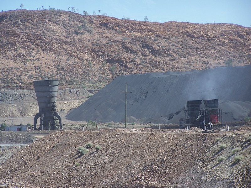 100_0830.JPG - Mt Isa mine