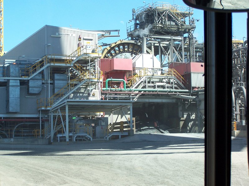 100_0870.JPG - Mt Isa mine