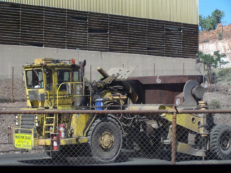 100_0915.JPG - Mt Isa mine