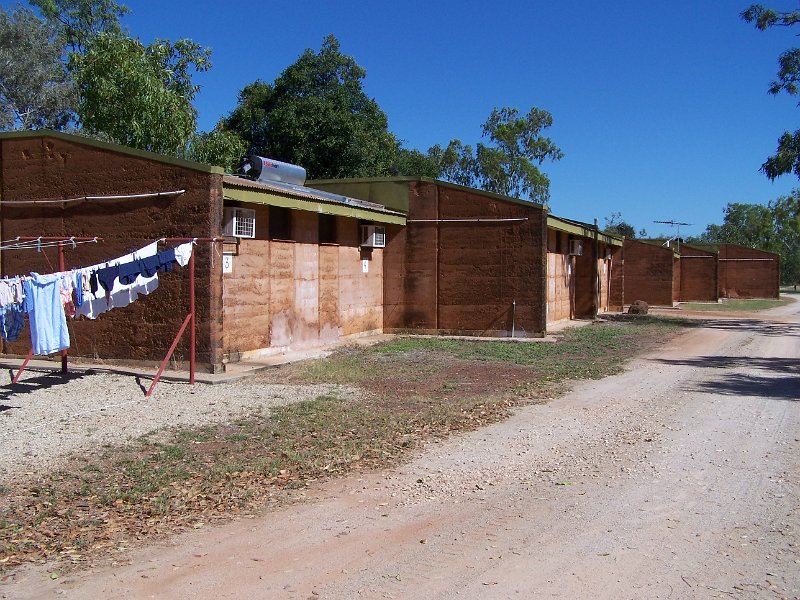 100_1171.JPG - Territory Manor Caravan Park