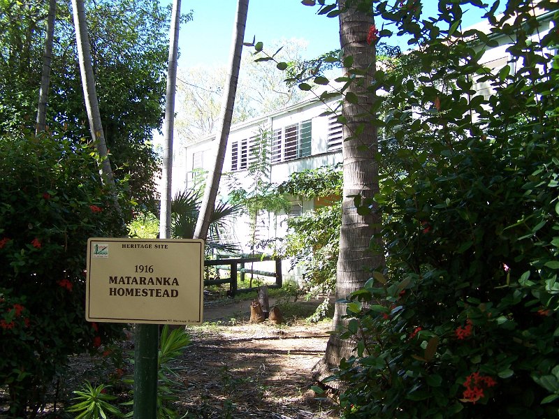 100_1176.JPG - Mataranka Homestead