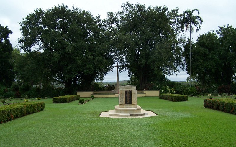 100_1724.JPG - Adelaide River War Cemetary