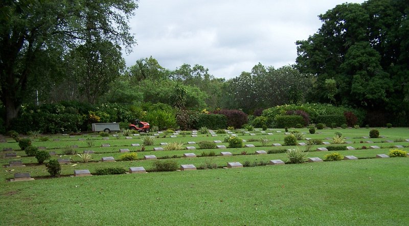 100_1725.JPG - Adelaide River War Cemetary