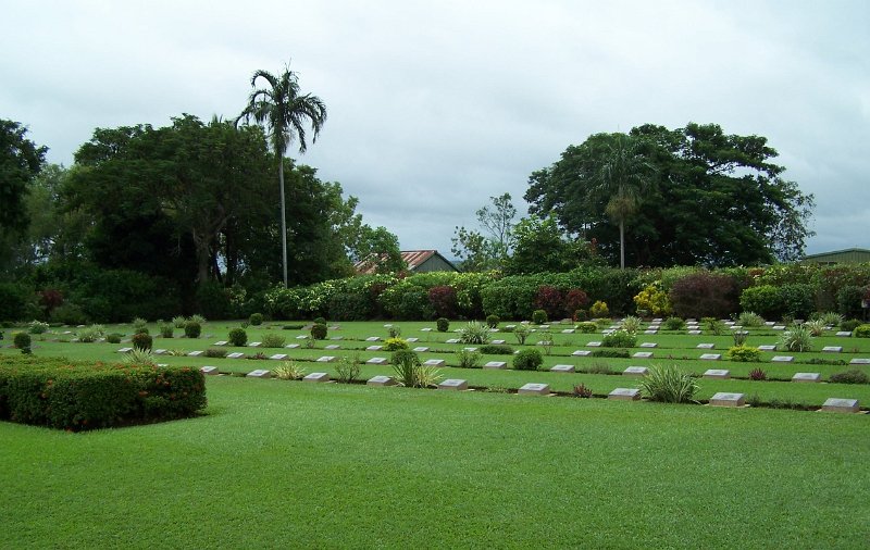 100_1726.JPG - Adelaide River War Cemetary