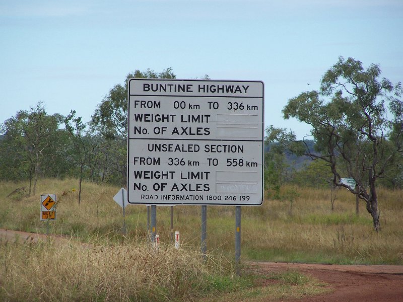 100_1736.JPG - Buntine Highway turnoff