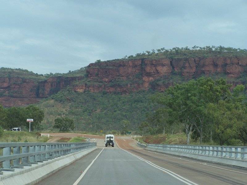 100_1751.JPG - Victoria River bridge