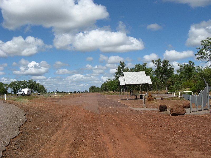 IMG_1677.JPG - WWII airstrip south of Darwin