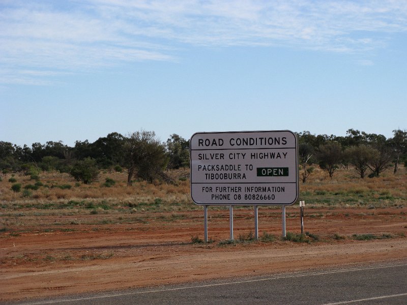 img_01849.jpg - Packsaddle Roadhouse, between Broken Hill and Tibooburra, NSW