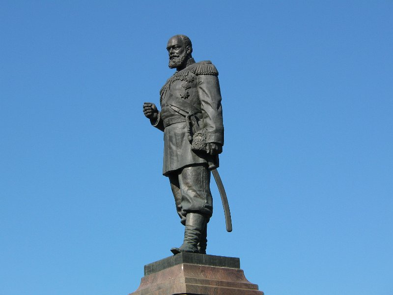 img_3650.jpg - Irkutsk: Alexander III monument