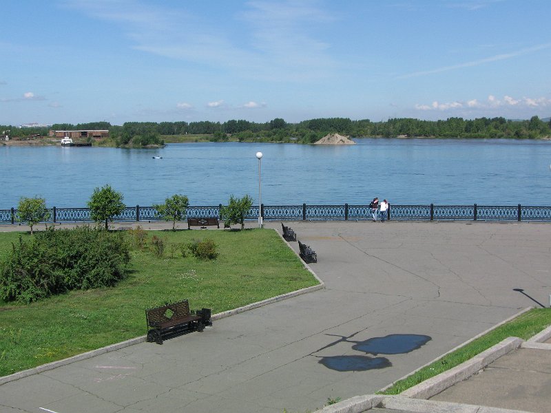img_3726.jpg - Irkutsk: Gagarin Embankment