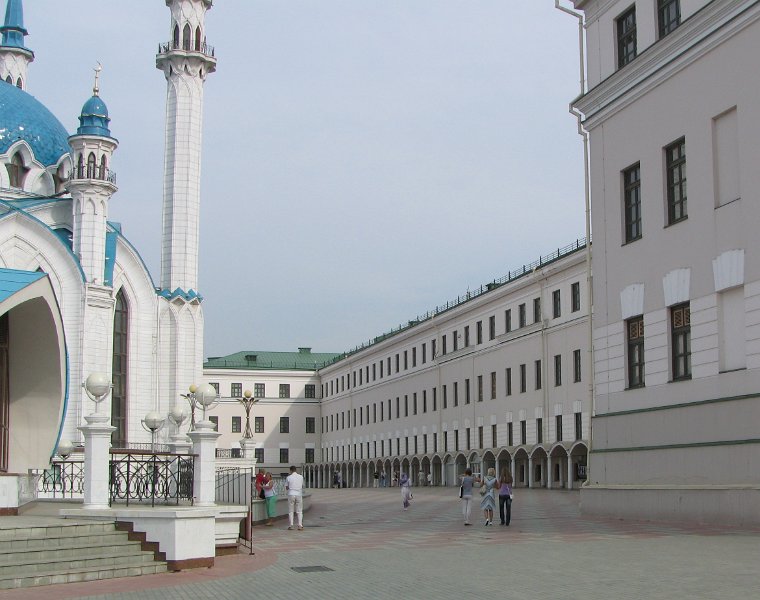 img_4281a.jpg - Kazan Kremlin - Kul-Sharif Mosque on left