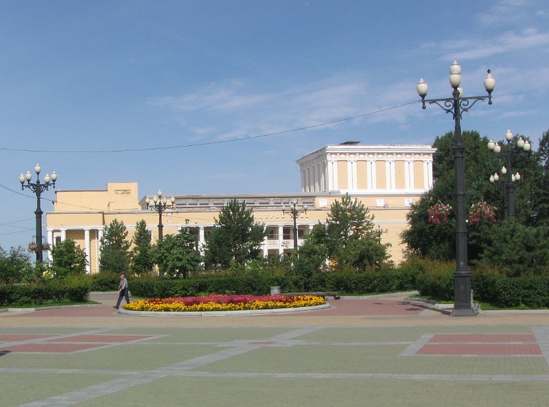 img_2951.jpg - Khabarovsk - main square