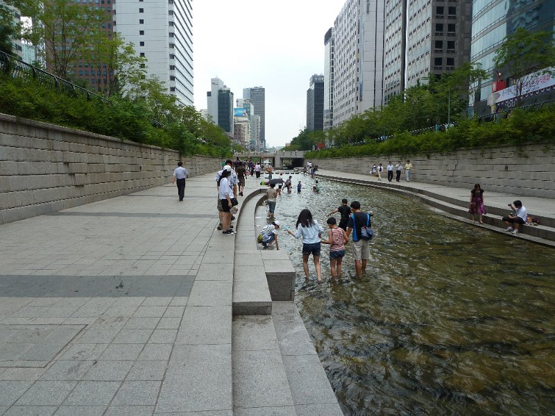 P1000005.JPG - Cheonggyecheon Stream, Seoul