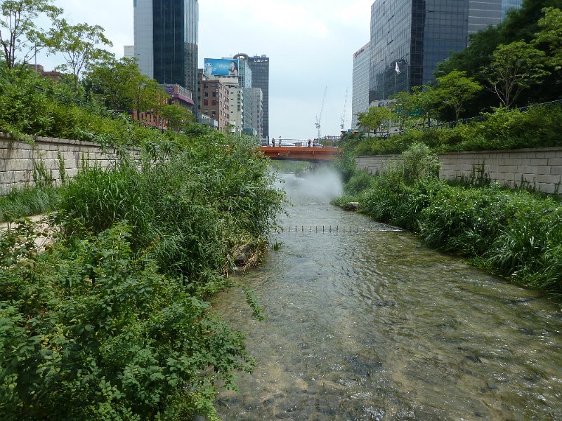 P1000007.JPG - Cheonggyecheon Stream, Seoul