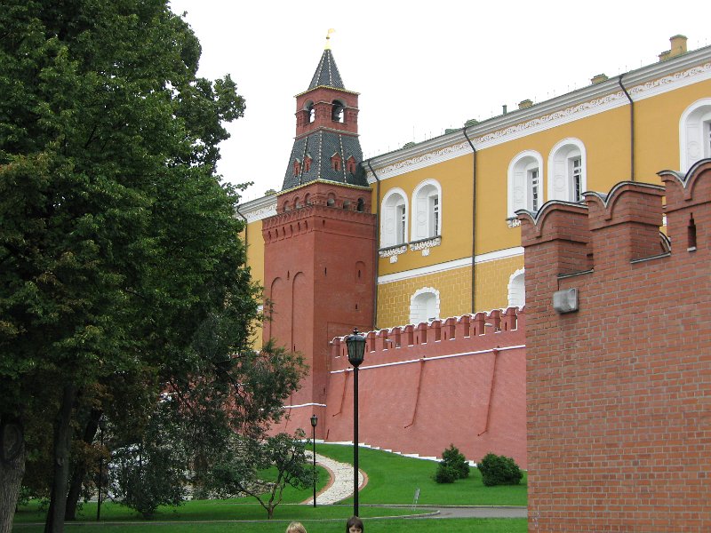 img_4865.jpg - Kremlin wall