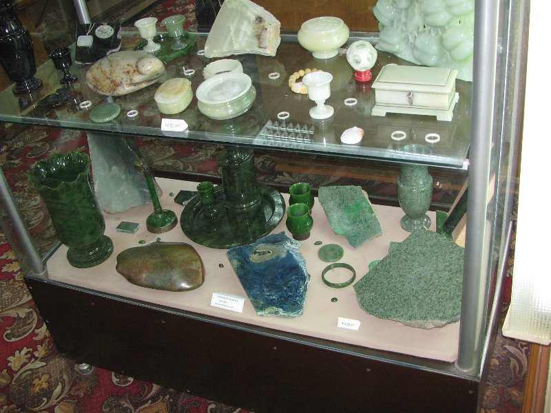 img_4067.jpg - Akademgorodok, Mineralogical Museum