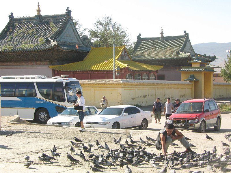 img_3203.jpg - Ulaanbaatar: Gandan Buddhist Monastery