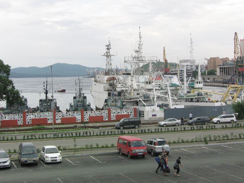 img_2566.jpg - Vladivostok waterfront