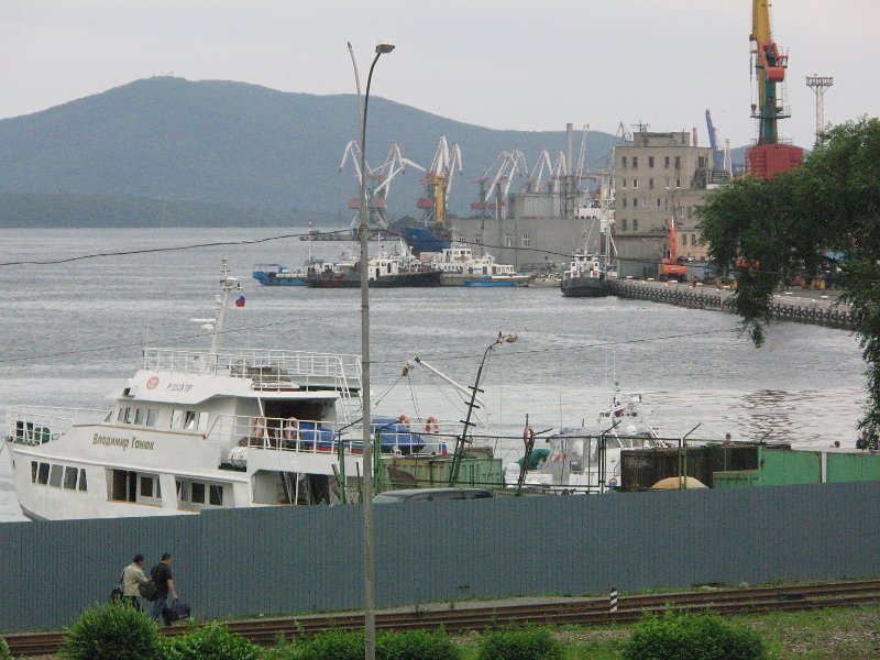 img_2569.jpg - Vladivostok waterfront