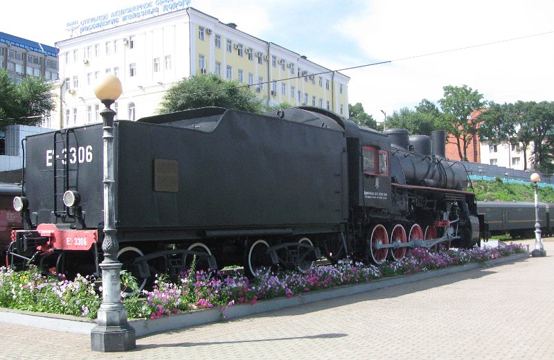 img_2856.jpg - Vladivostok Railway Station