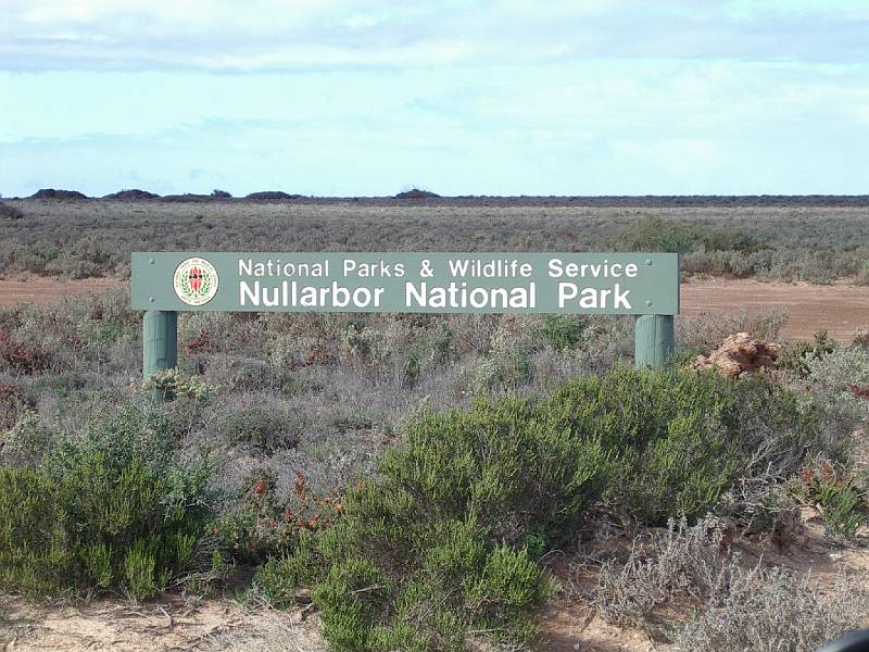 imgp4910.jpg - Nullarbor National Park sign