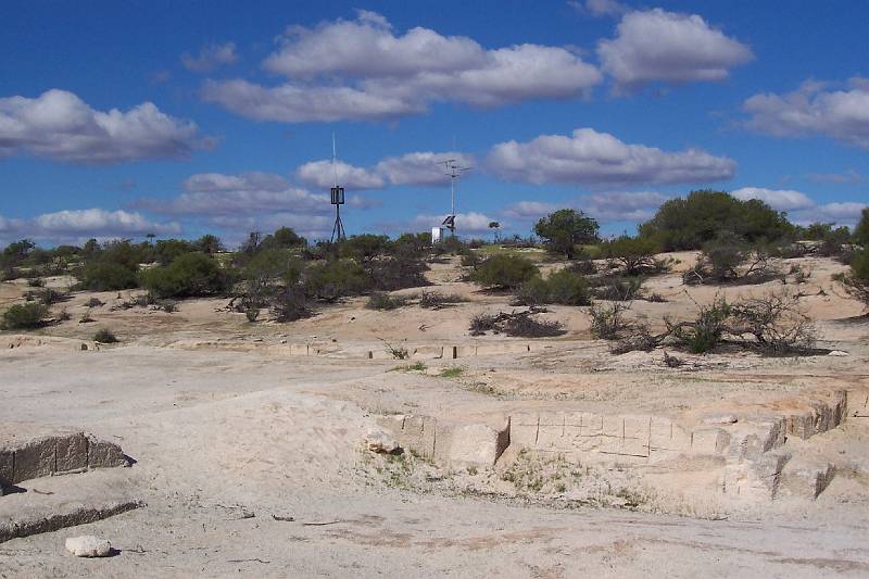 100_1242.jpg - Shell block quarry at Hamelin Pool