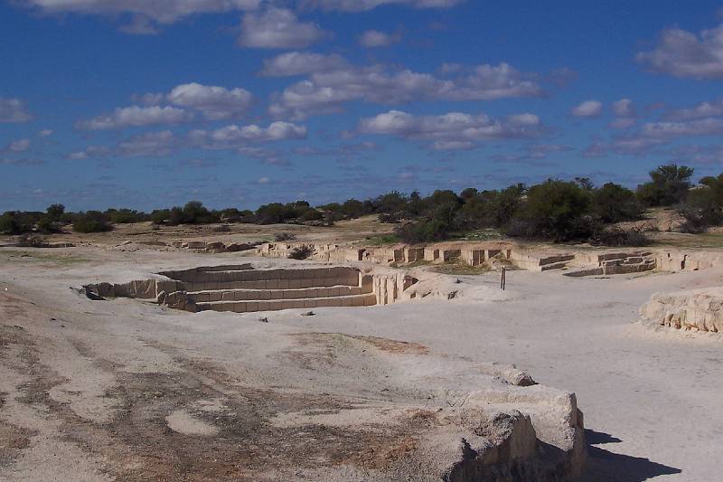 100_1244.jpg - Shell block quarry at Hamelin Pool