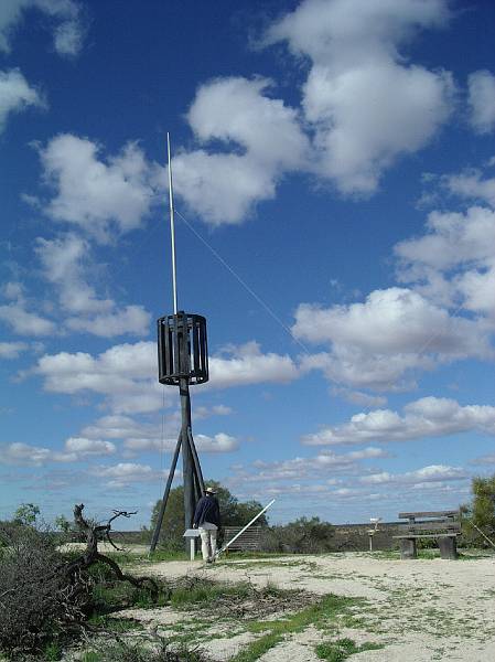 imgp4185.jpg - Hamelin Pool flagpole