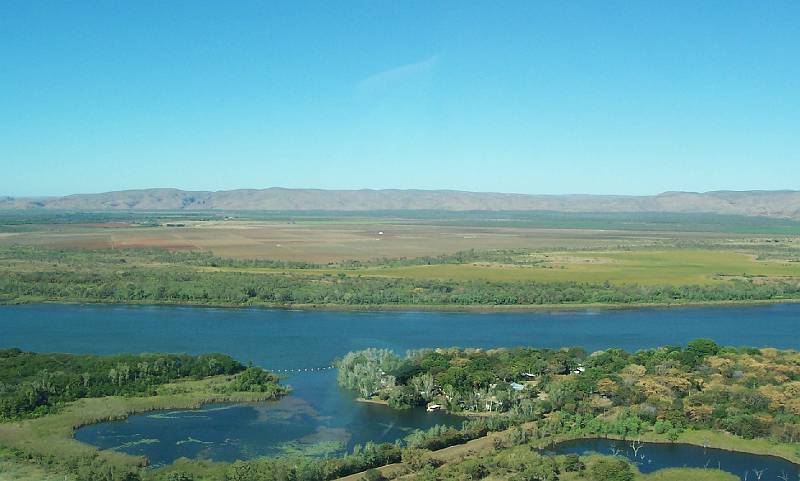 100_0630a.jpg - Lake Kununurra