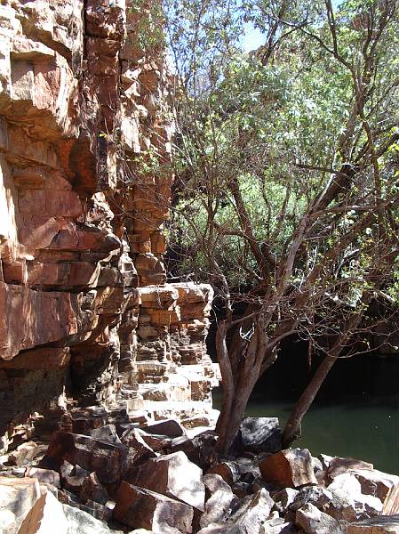 imgp2791.jpg - The Grotto