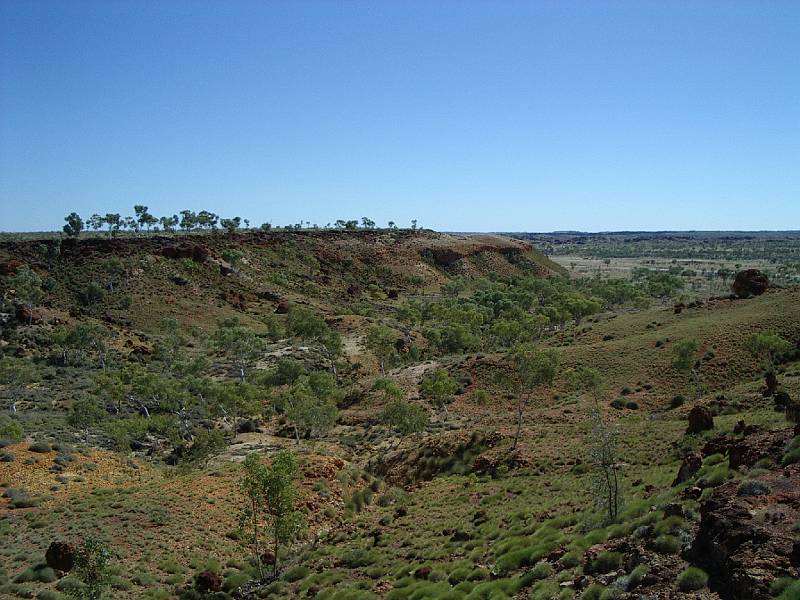 imgp2873.jpg - Ngumban Cliff rest area