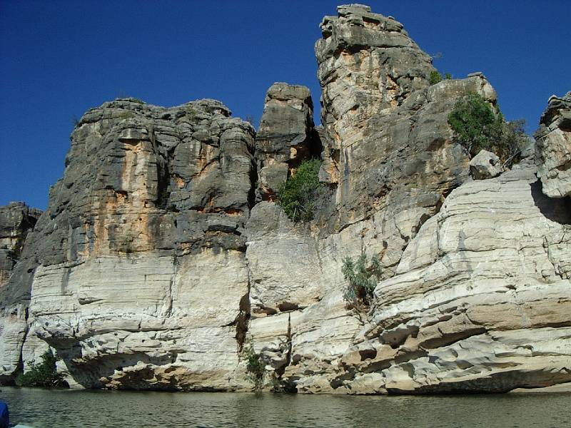 imgp2986.jpg - Geike Gorge - white areas are often underwater during wet season