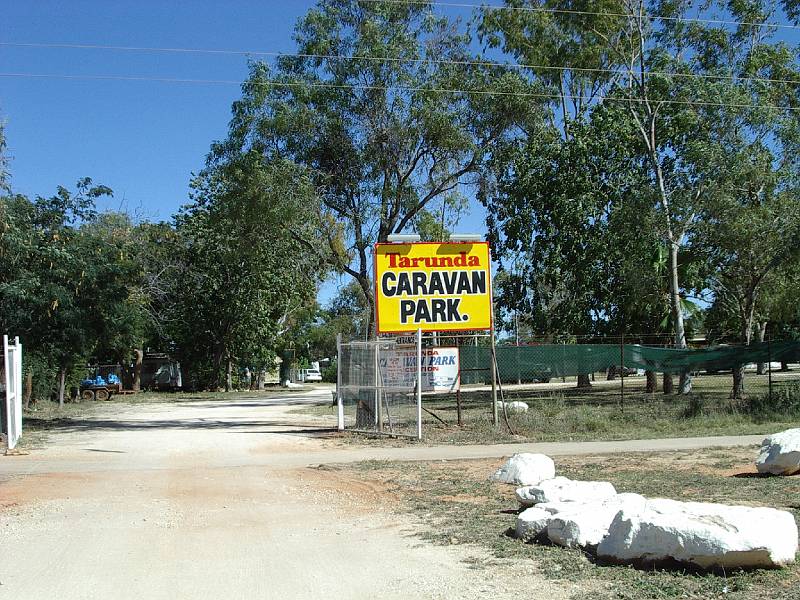 imgp3057.jpg - Caravan park, Fitzroy Crossing