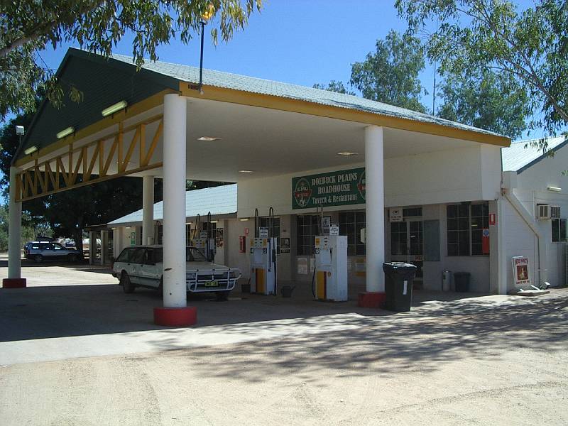 imgp3127.jpg - Roebuck Plains Roadhouse