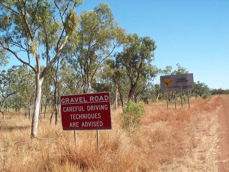 dcp_1212.jpg - Northern Territory border
