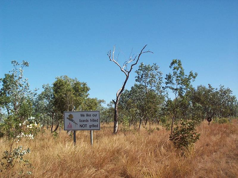 dcp_1214.jpg - Northern Territory border