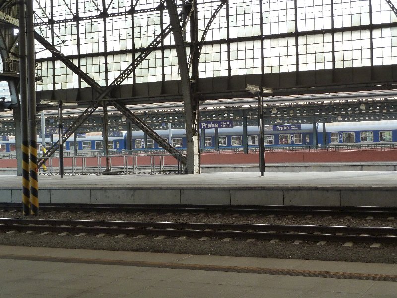 P1080823.JPG - Prague railway station
