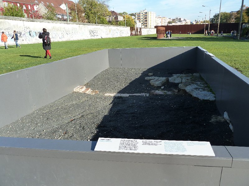 P1080852.JPG - Bernauer Strasse, Berlin Wall Memorial