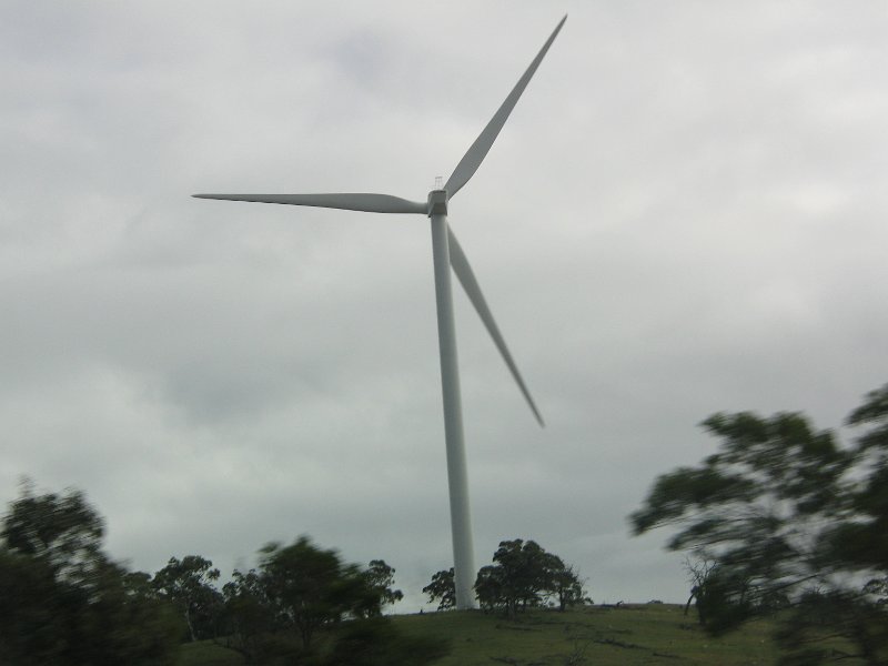 img_0731.jpg - Wind farm near Gunning, NSW