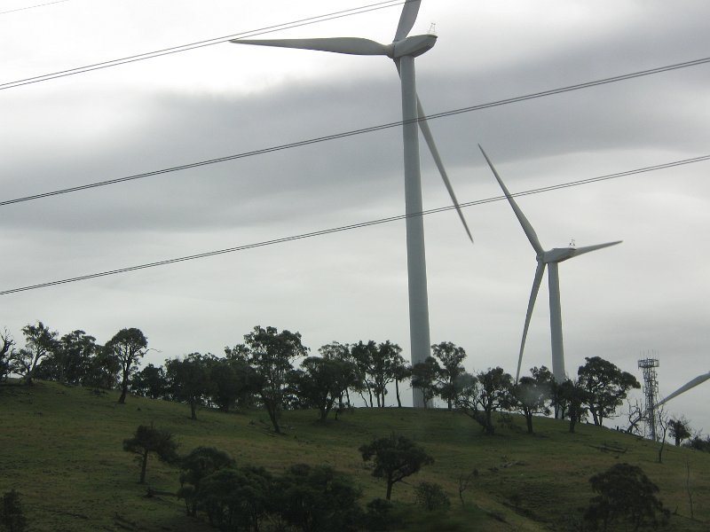 img_0733.jpg - Wind farm near Gunning, NSW