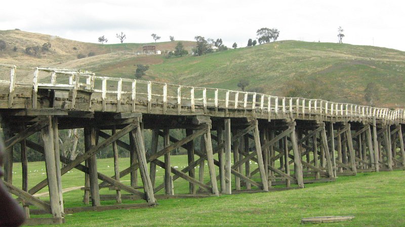 img_0747.jpg - Old bridge near Gundegai, NSW